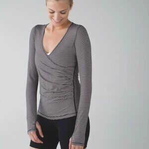 Lululemon Sunset Salutation Long Sleeve Mini Pop Stripe Black Mink Berry Size 8
